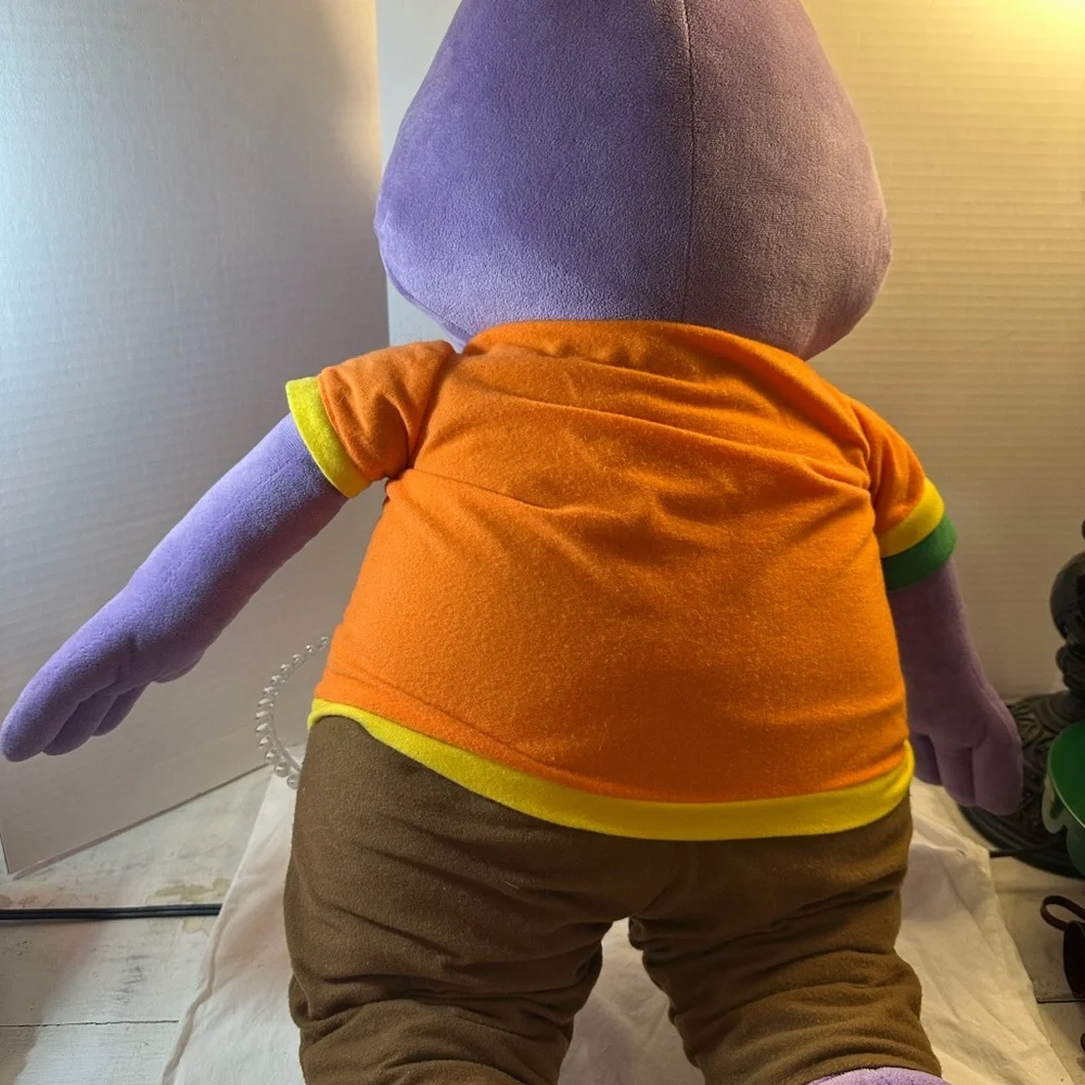 Vintage ‘90’s Mr Munch jumbo plush 32” from Chuckee Cheese